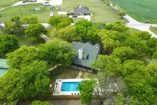 1990 Ripy Rd, Krum, TX 76249 - Photo 38