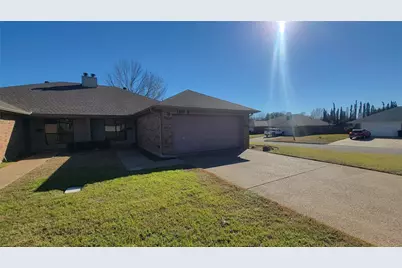 1507 Lindsey Lane W #B, Cleburne, TX 76033 - Photo 1