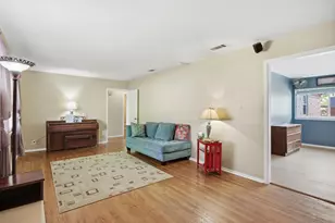 1004 Usher St, Benbrook, TX 76126 - Photo 8