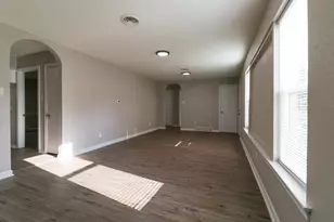 2420 E Kiest Blvd, Dallas, TX 75216 - Photo 6