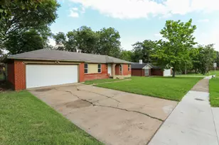 2420 E Kiest Blvd, Dallas, TX 75216 - Photo 4