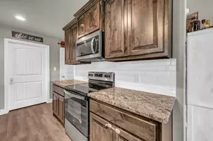 2806 San Gabriel Dr, Granbury, TX 76048 - Photo 12