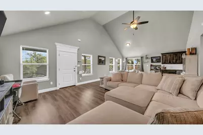 2806 San Gabriel Drive, Granbury, TX 76048 - Photo 6