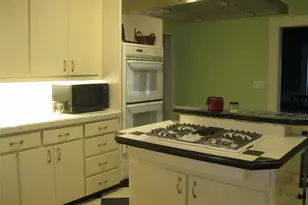 1010 E Lindsey St, Breckenridge, TX 76424 - Photo 18