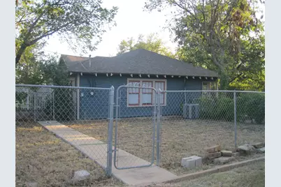 1010 E Lindsey Street, Breckenridge, TX 76424 - Photo 4