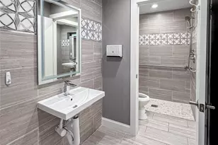 17207 Graystone Dr, Dallas, TX 75248 - Photo 12