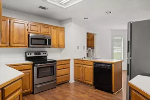 3905 Frisco Cir, Granbury, TX 76048 - Photo 6