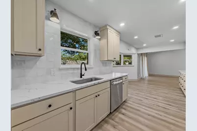 1817 Redwood Street, Arlington, TX 76014 - Photo 20