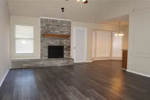 5901 Chapel Downs Ct, Arlington, TX 76017 - Photo 2