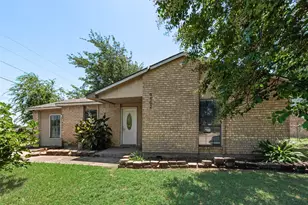 9502 Zelkova Cir, Dallas, TX 75249 - Photo 18