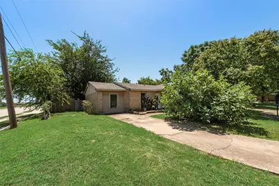 9502 Zelkova Circle, Dallas, TX 75249 - Photo 16