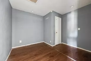 9502 Zelkova Cir, Dallas, TX 75249 - Photo 8