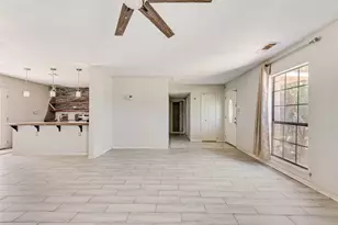 9502 Zelkova Cir, Dallas, TX 75249 - Photo 4