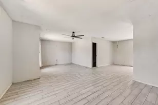 9502 Zelkova Cir, Dallas, TX 75249 - Photo 2