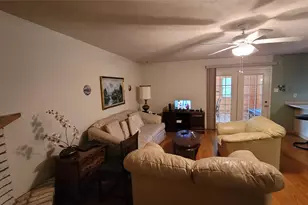 10207 Sweet Gum St, Dallas, TX 75249 - Photo 16