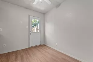 5933 Shadydell Dr, Fort Worth, TX 76135 - Photo 18