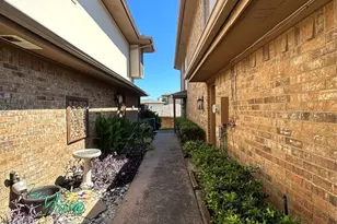 31 Morrow Dr, Bedford, TX 76021 - Photo 6