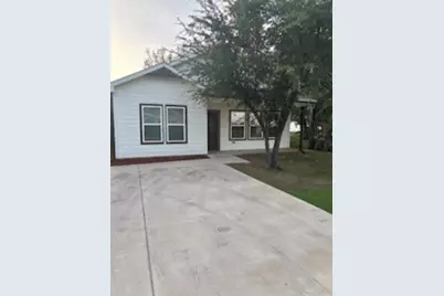 920 Arkansas River Drive, Granbury, TX 76048 - Photo 2