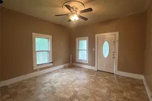 311 W Spring St, Weatherford, TX 76086 - Photo 2