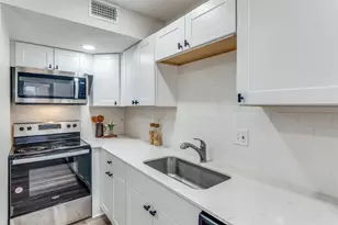 10211 Regal Oaks Dr, Dallas, TX 75230 - Photo 10