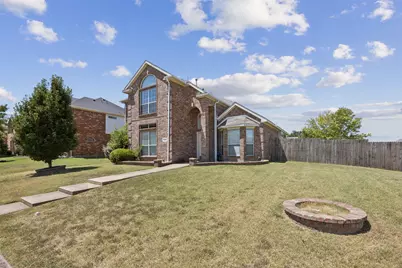 341 Crystal Lake Drive, DeSoto, TX 75115 - Photo 2