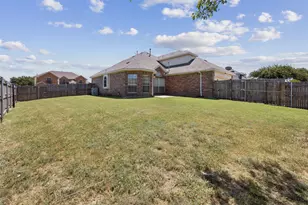 341 Crystal Lake Dr, DeSoto, TX 75115 - Photo 24