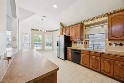 341 Crystal Lake Drive, DeSoto, TX 75115 - Photo 14