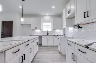 3413 Wendelkin St, Dallas, TX 75215 - Photo 12