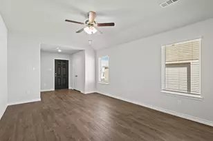 917 Rocket Plane Dr, Fort Worth, TX 76131 - Photo 4