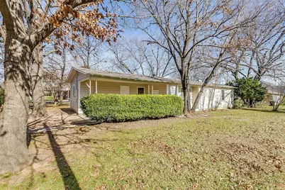 400 E Liberty Street, Pilot Point, TX 76258 - Photo 1