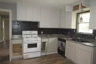 706 Abney St, Whitesboro, TX 76273 - Photo 12