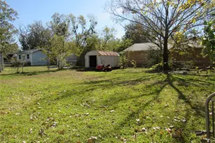 706 Abney St, Whitesboro, TX 76273 - Photo 26