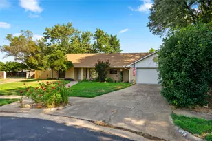 913 Kensington Ct, Bedford, TX 76021 - Photo 22