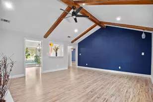 913 Kensington Ct, Bedford, TX 76021 - Photo 6