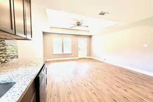 358 N Cherokee Shores Dr, Mabank, TX 75156 - Photo 6