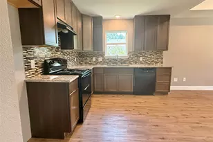 358 N Cherokee Shores Dr, Mabank, TX 75156 - Photo 8