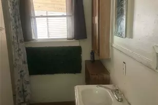 412/410 Small St, Bowie, TX 76230 - Photo 12