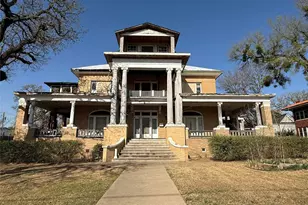 207A NW 4th Ave, Mineral Wells, TX 76067 - Photo 2