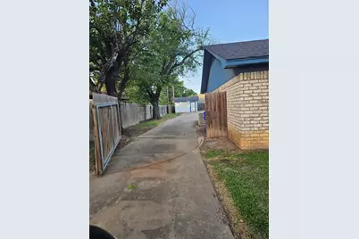 917 Rambler Drive, Waco, TX 76710 - Photo 2