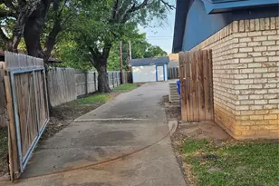 917 Rambler Dr, Waco, TX 76710 - Photo 2