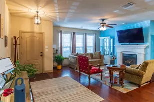 4237 Riverview Dr, Carrollton, TX 75010 - Photo 4