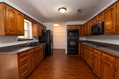 517 S Kirby Street, Pilot Point, TX 76258 - Photo 8