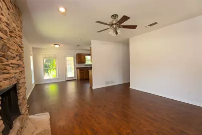 517 S Kirby Street, Pilot Point, TX 76258 - Photo 6