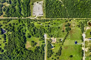 355 Trailride Ln, Nocona, TX 76255 - Photo 2