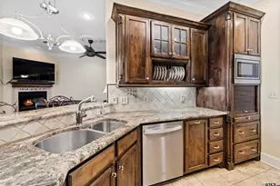 4789 Sunrise Dr, Chandler, TX 75758 - Photo 4