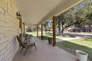 3900 Sundown Dr, Benbrook, TX 76116 - Photo 4