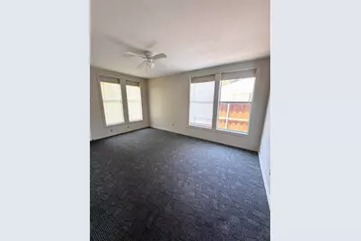 905 Grandview Avenue, Dallas, TX 75223 - Photo 10