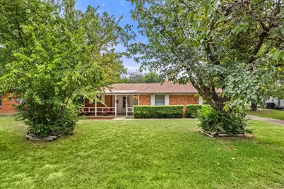 202 N Summit Street, Red Oak, TX 75154 - Photo 1