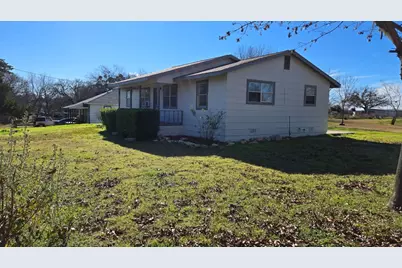 310 S Wickham Street, Alvord, TX 76225 - Photo 2