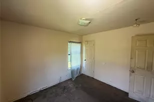 915 S Rockwall Ave, Terrell, TX 75160 - Photo 12